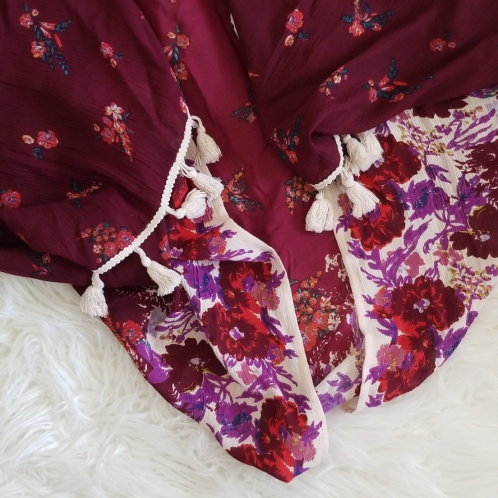 Free People Bali Wrapped In Blooms Shawl - Picture 3 of 4